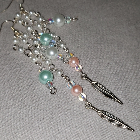 Fallen Angel Earring Set - Picture 5 of 5